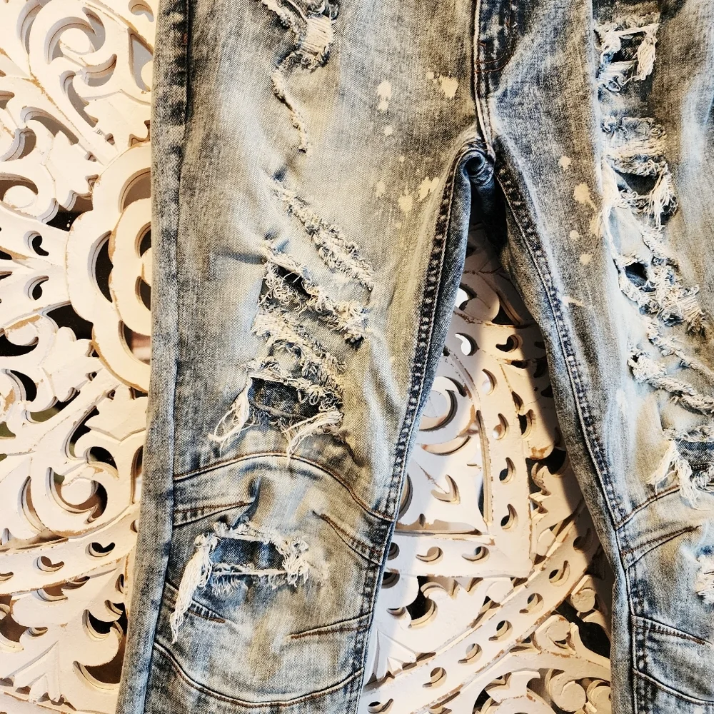 FWRD DENIM CO.  ANNIHLATOR DISTRESSED DENIM MENS JEANS SZ 32